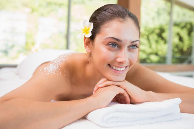 Coconut-oil-as-body-oil